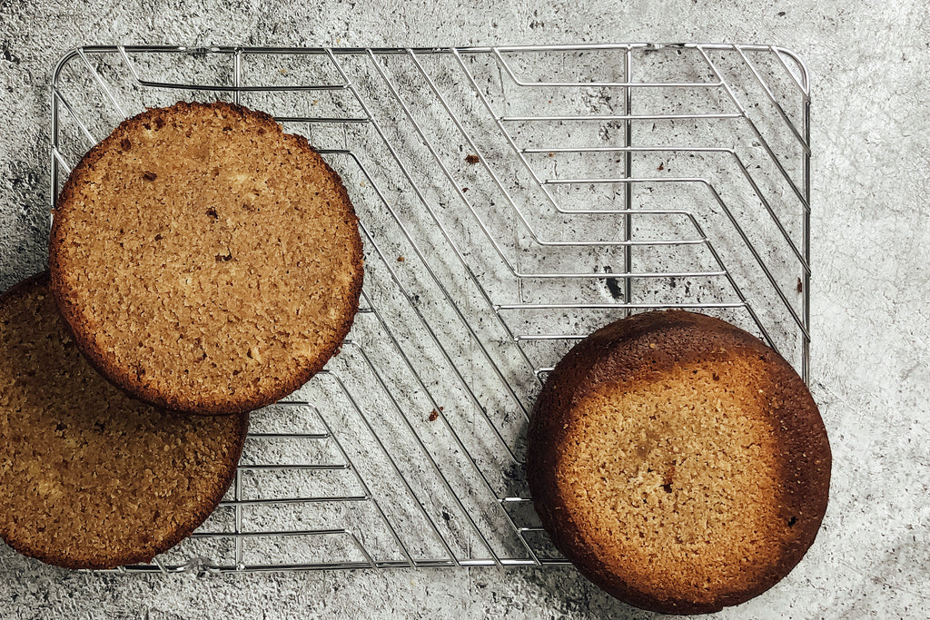 SPICED GINGERBREAD POUND CAKE